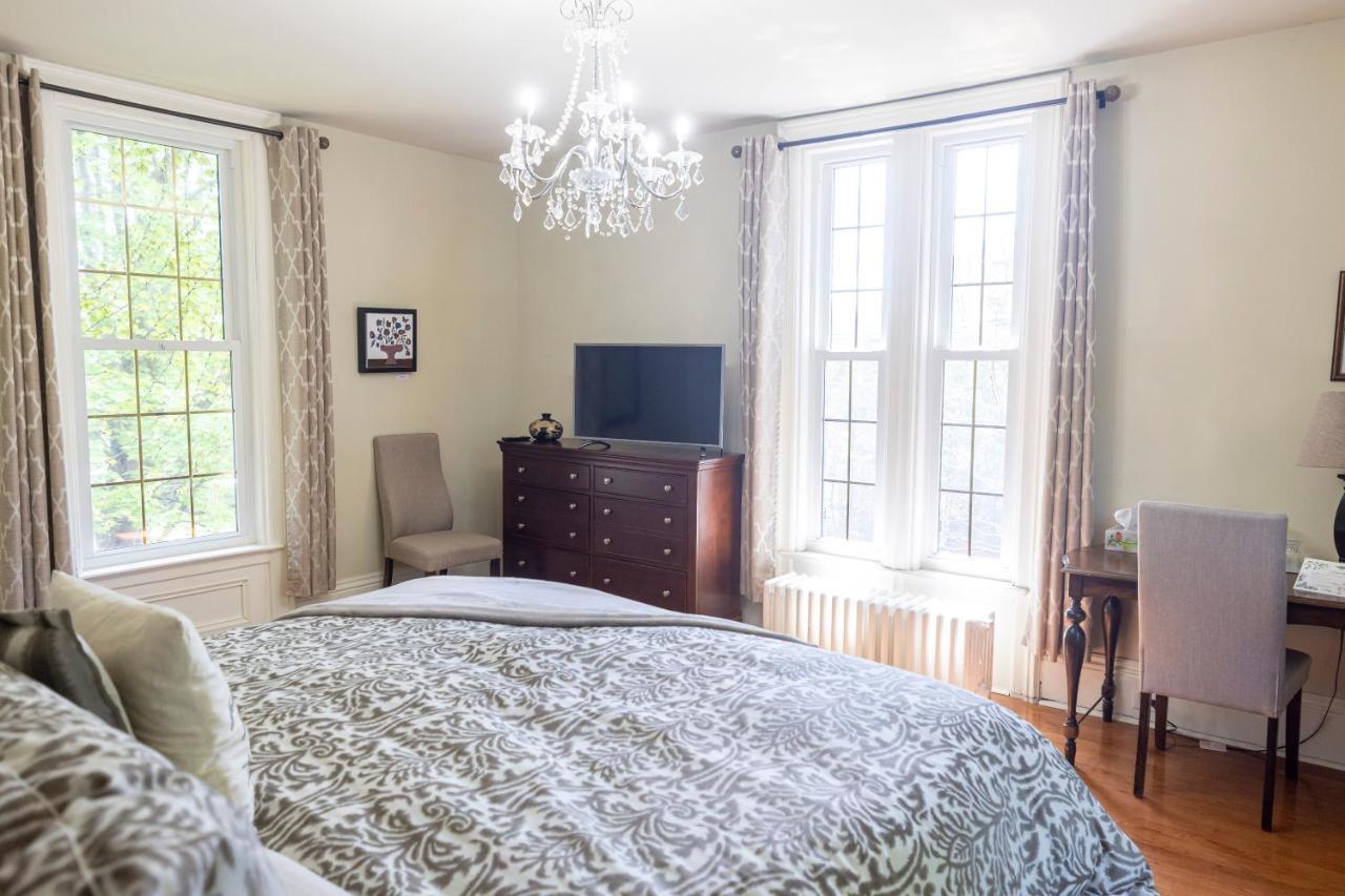 Anneken 1000 Islands B&B Luxury Suites & Spa Броквіль Екстер'єр фото